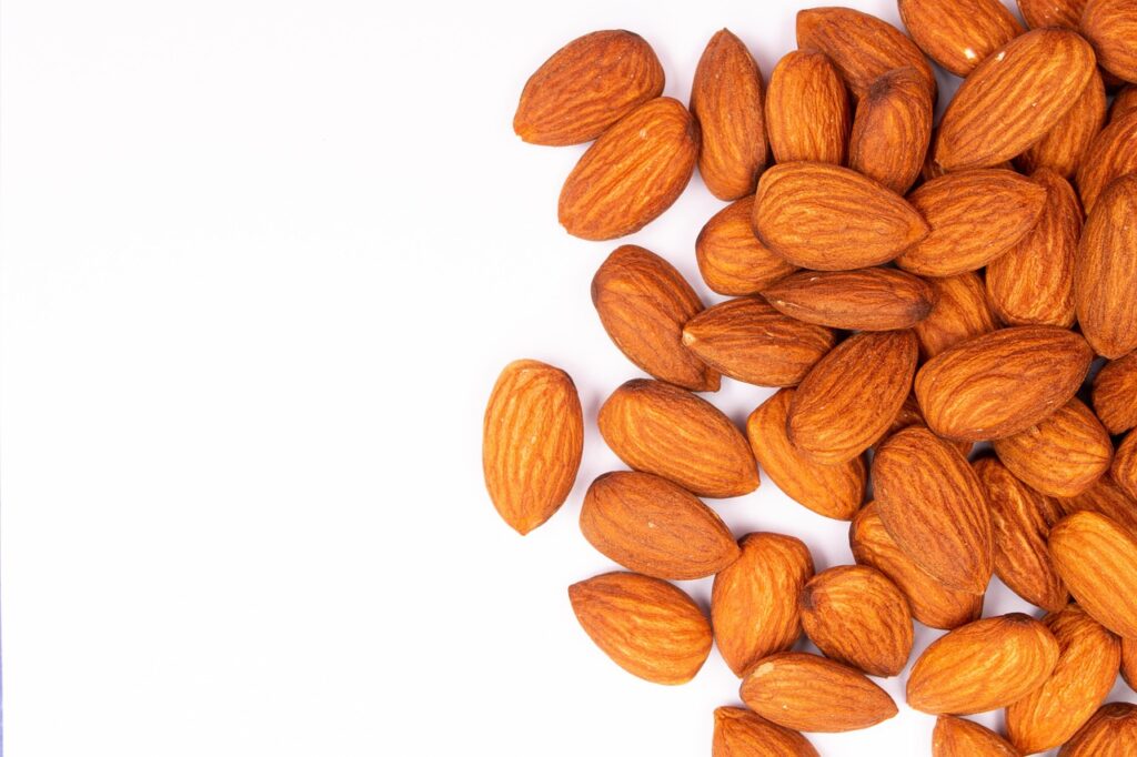 What to Eat Before Bed
